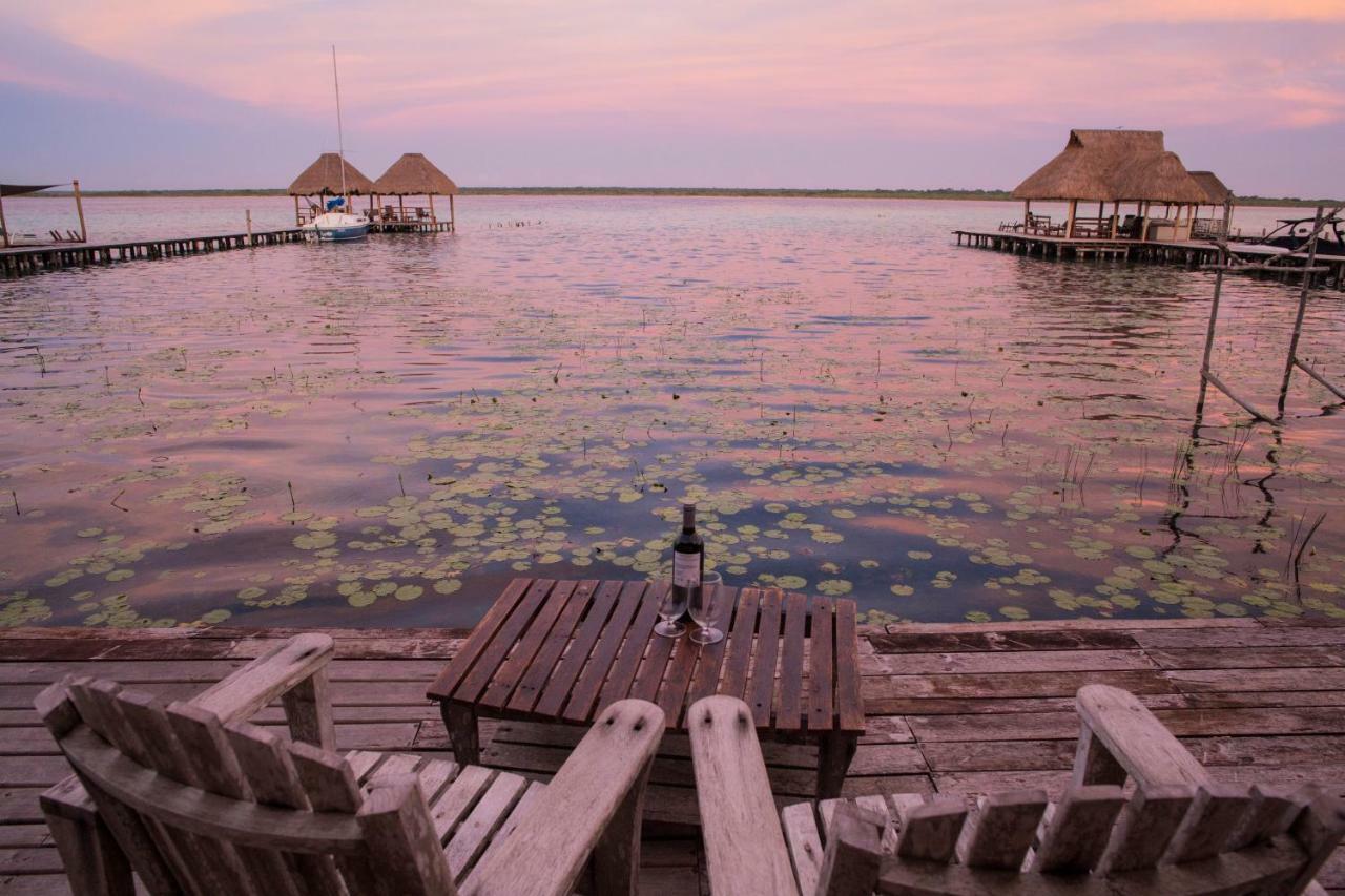 Lagoon Front Hut: Daily Cleaning, Bikes & Kayaks! Бакалар Экстерьер фото